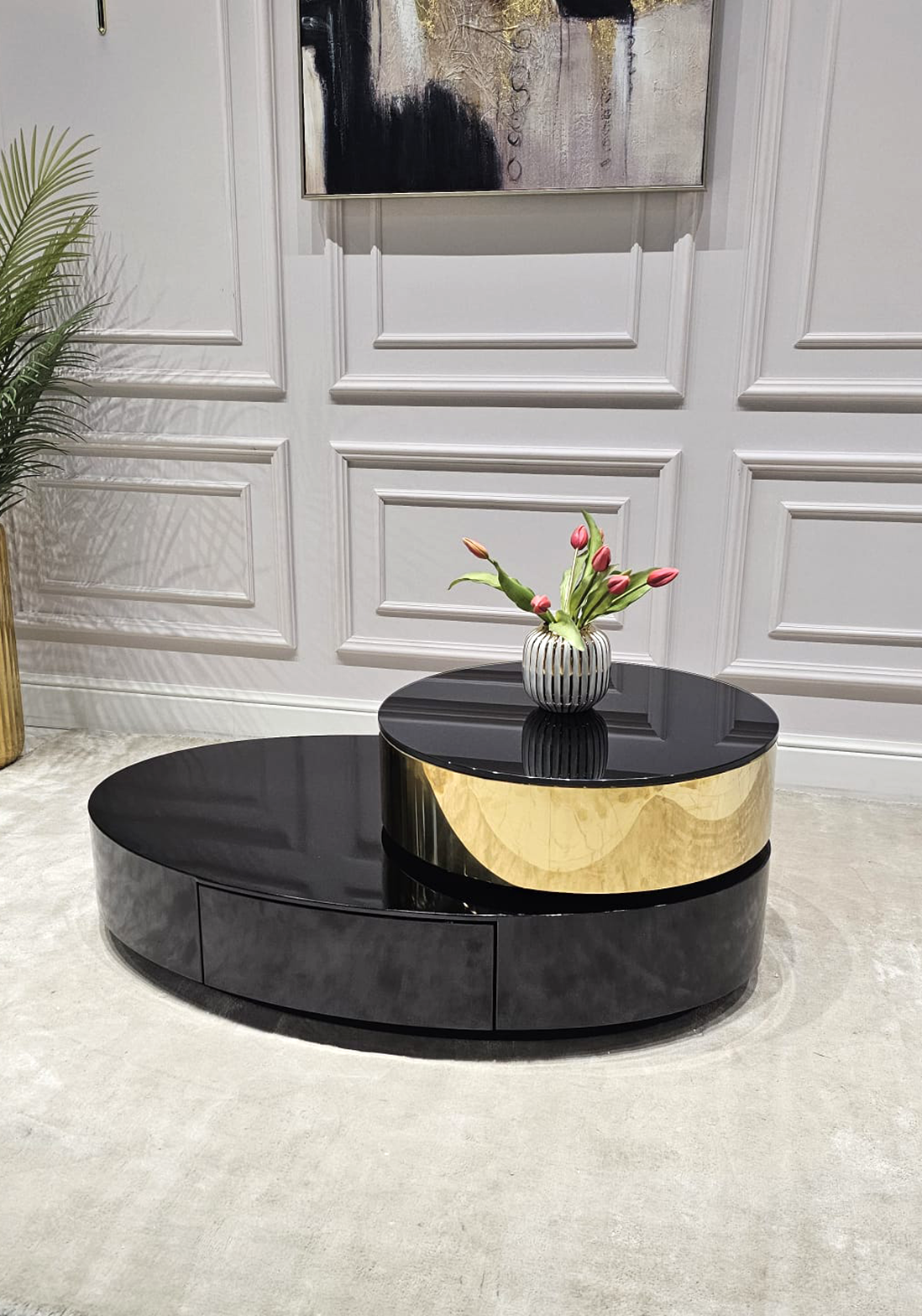 STOLIK KAWOWY Solari Ovale, obrotowy, czarno-złoty, blat z czarnego szkła, designerski styl, ekskluzywny