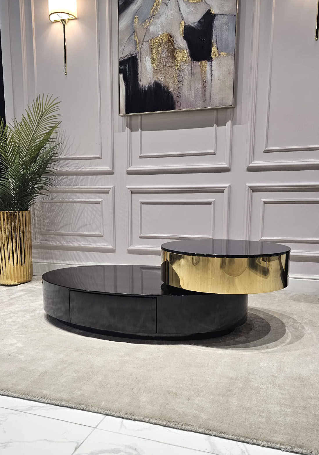 STOLIK KAWOWY Solari Ovale, obrotowy, czarno-złoty, blat z czarnego szkła, designerski styl, wyjątkowy