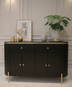 KOMODA Anne Nero Fosco czarna, ryflowana, złote, metalowe dodatki w szczotkowanym wykończeniu, blat z konglomeratu marmurowego, nowoczesny styl