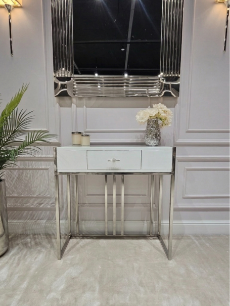 KONSOLA LOUVRE z jedną szufladą, srebrny stelaż, biały korpus w wysokim połysku, styl glamour