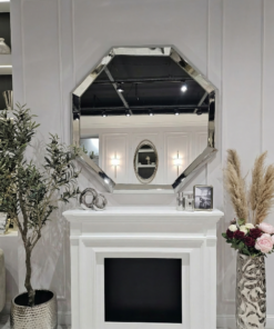 LUSTRO ŚCIENNE w kształcie oktagonu, srebrna, błyszcząca rama ze stali nierdzewnej, nowoczesny styl