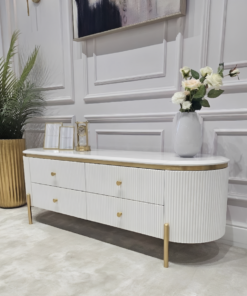 SZAFKA RTV Anne Fosco biała, ryflowana, 4 szuflady, złote szczotkowane elementy, blat z konglomeratu marmurowego - 140 cm