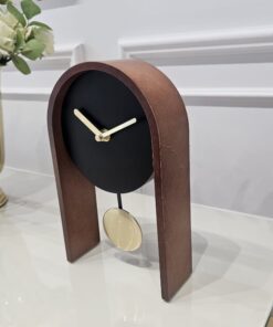 ZEGAR STOJĄCY drewniany, brązowo-czarny z złotymi wskazówkami i wahadłem, nowoczesny styl, piękny