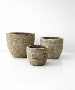 DONICA ceramiczna z efektem kamienia, mrozoodporna, okrągła, zwężana ku dołowi, piaskowa beż, nowoczesny styl