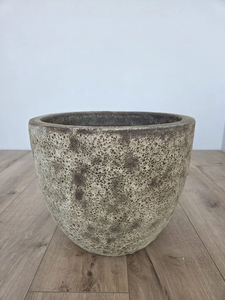 DONICA ceramiczna z efektem kamienia, mrozoodporna, okrągła, zwężana ku dołowi, piaskowa beż, nowoczesny styl, premium