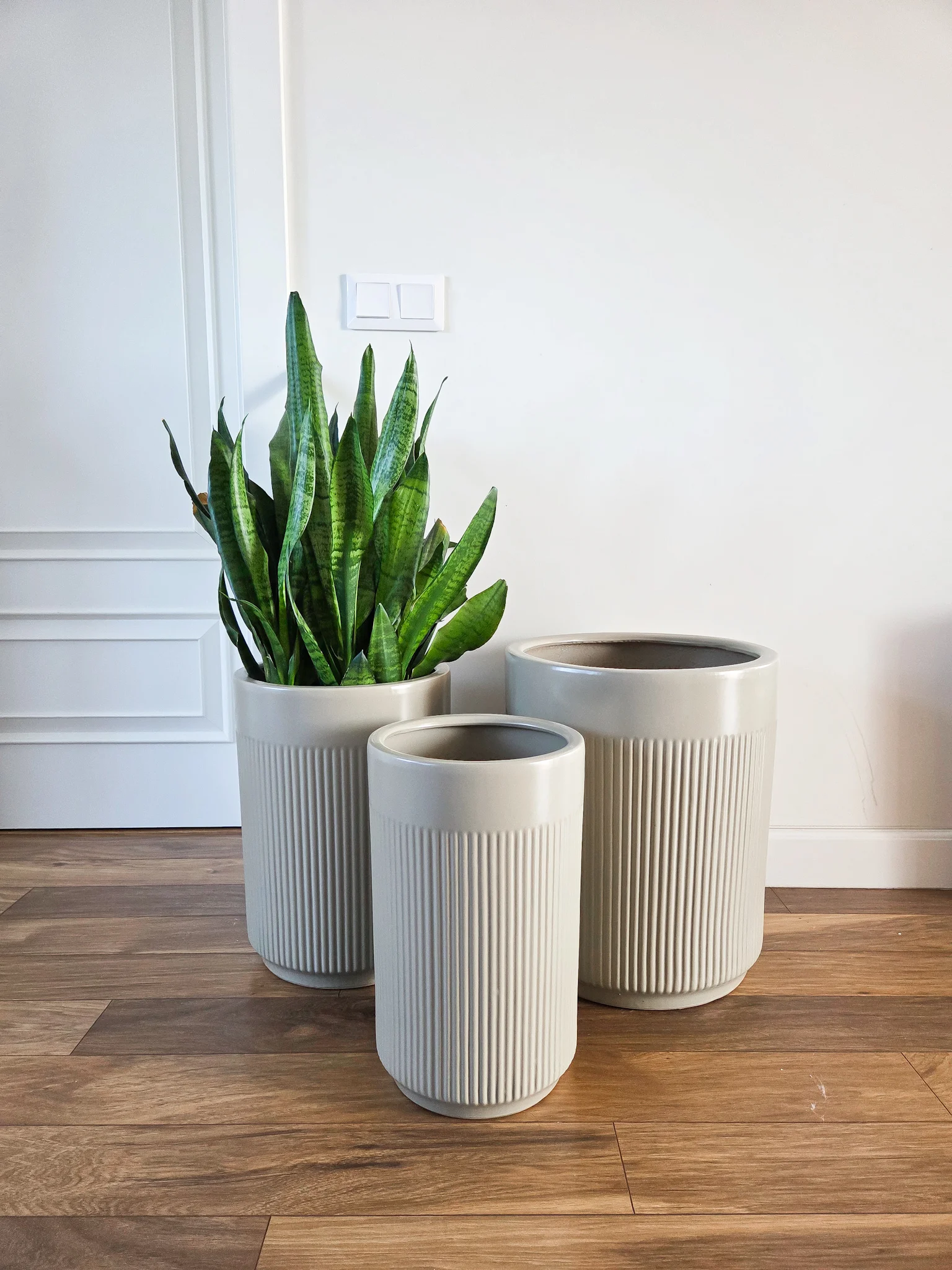 DONICE ceramiczne ryflowane, okrągłe, kaszmirowe, zestaw 3 sztuk, nowoczesne, ekskluzywne