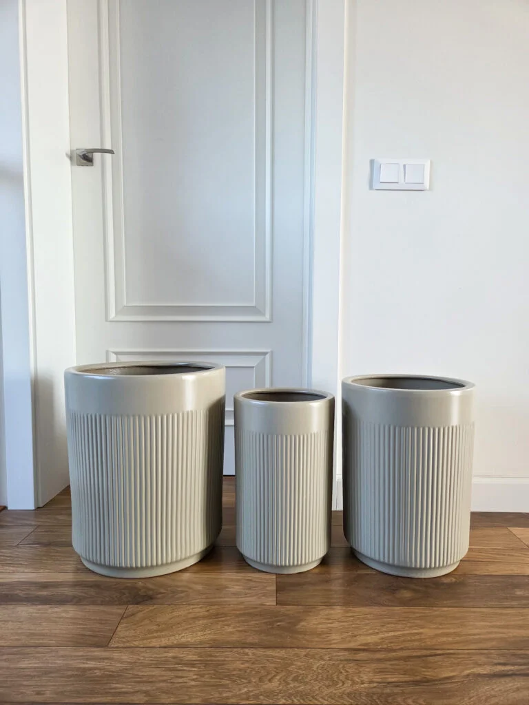 DONICE ceramiczne ryflowane, okrągłe, kaszmirowe, zestaw 3 sztuk, nowoczesne, na ogród