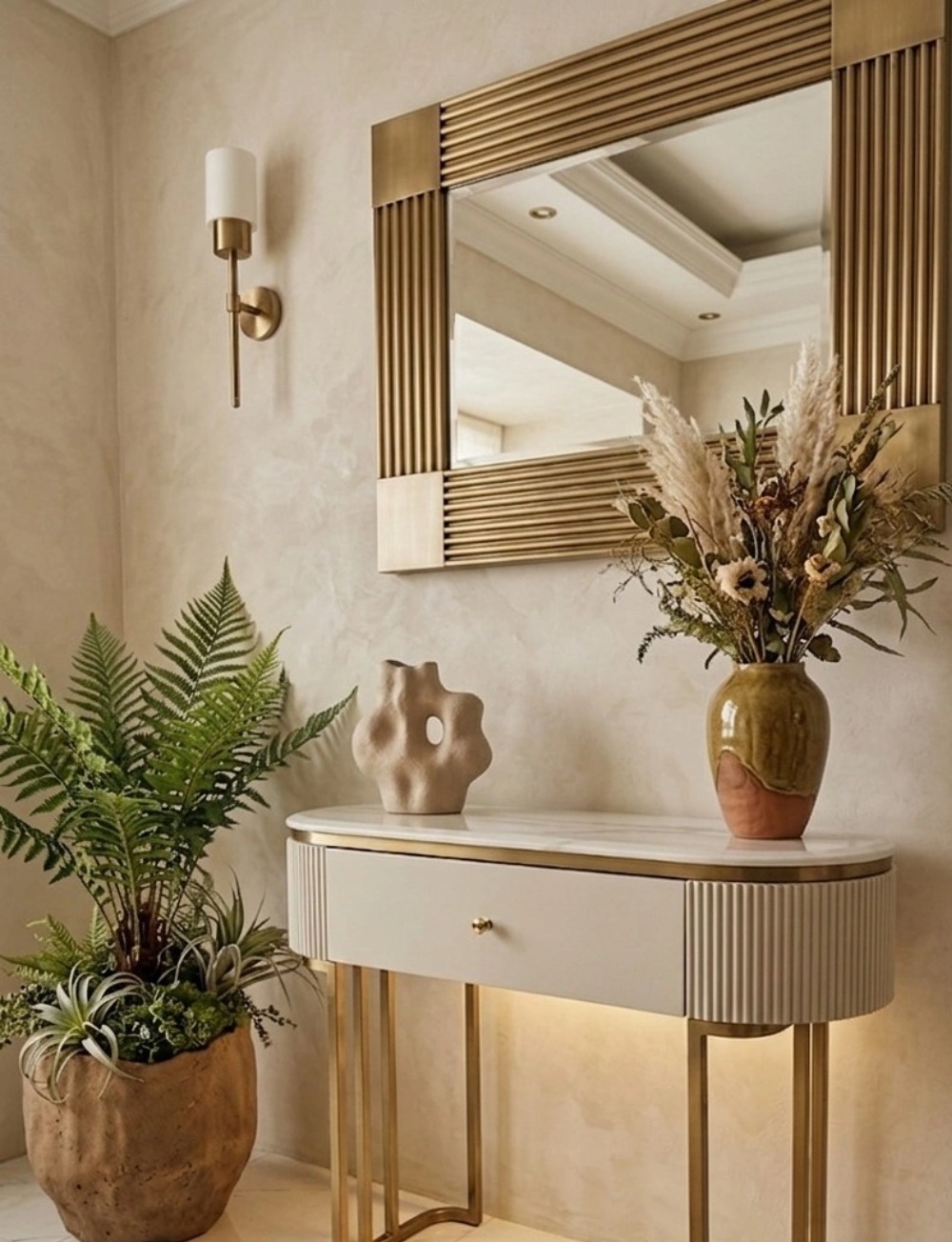 LUSTRO ŚCIENNE prostokątne Majesty w złotej, szczotkowanej ramie ze stali nierdzewnej, ciężkie i bardzo eleganckie, piękne