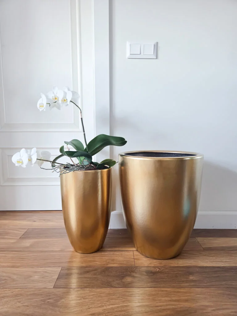 ZESTAW 3 DONIC z ceramiki mrozoodpornej, złote szczotkowane, zwężane ku dołowi, duże rozmiary, do salonu