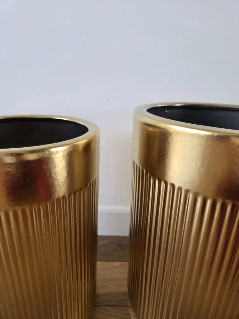 ZESTAW 3 DONIC złotych szczotkowanych, ceramicznych, ryflowane, styl glamour, ekskluzywny