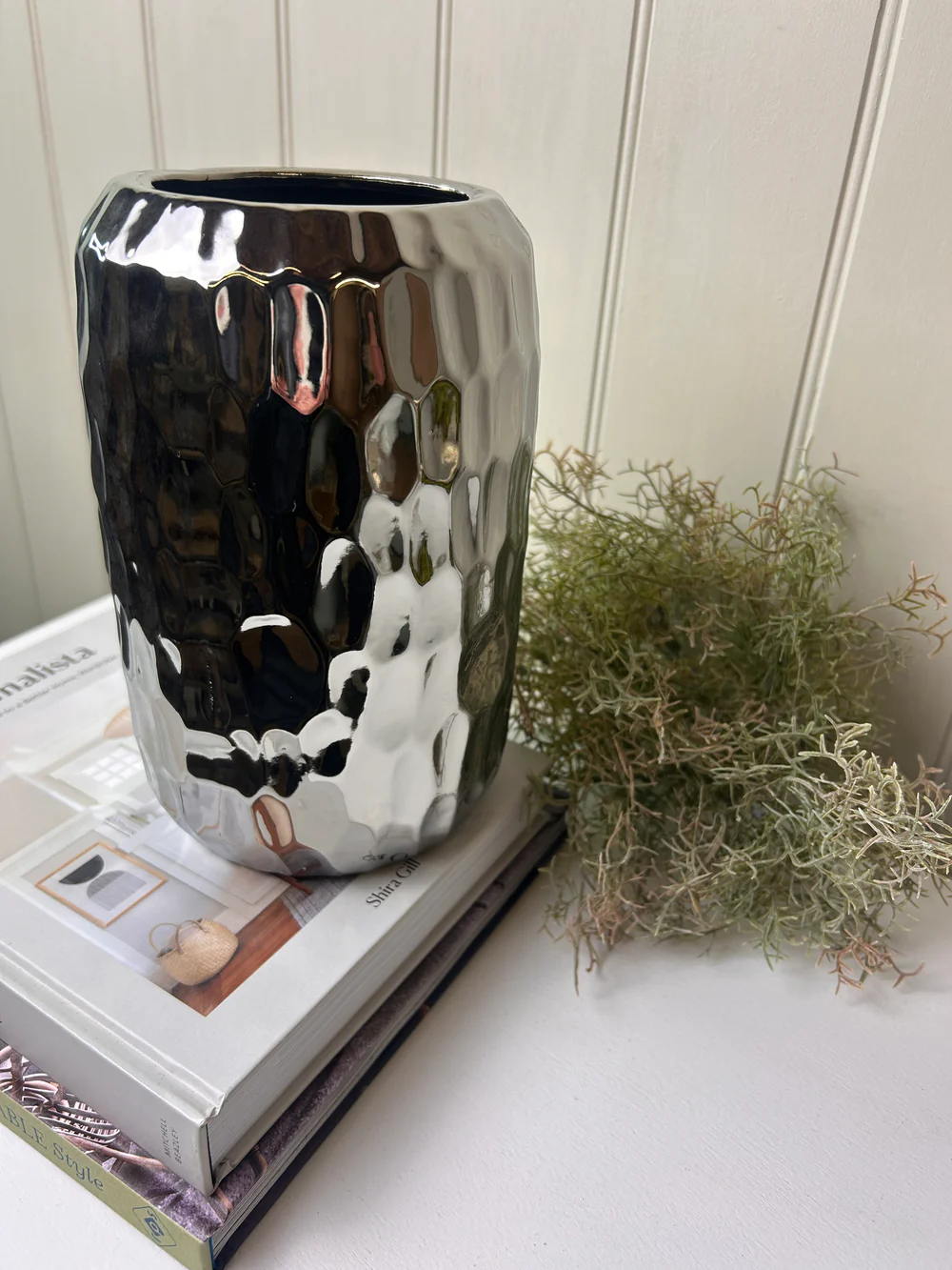 WAZON ceramiczny, srebrne błyszczące wykończenie, faktura piłki golfowej, nowoczesny, ekskluzywny WAZON ceramiczny, srebrne błyszczące wykończenie, faktura piłki golfowej, nowoczesny, ekskluzywny