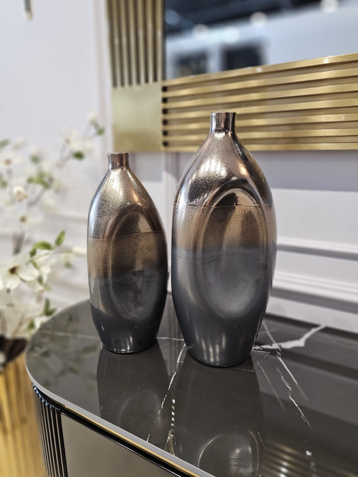 WAZON dekoracyjny ceramiczny, czarno-złoty, nieregularny kształt, designerski, ekskluzywny WAZON dekoracyjny ceramiczny, czarno-złoty, nieregularny kształt, designerski, ekskluzywny