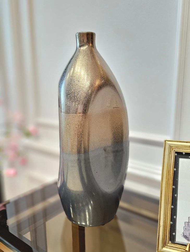 WAZON dekoracyjny ceramiczny, czarno-złoty, nieregularny kształt, designerski WAZON dekoracyjny ceramiczny, czarno-złoty, nieregularny kształt, designerski