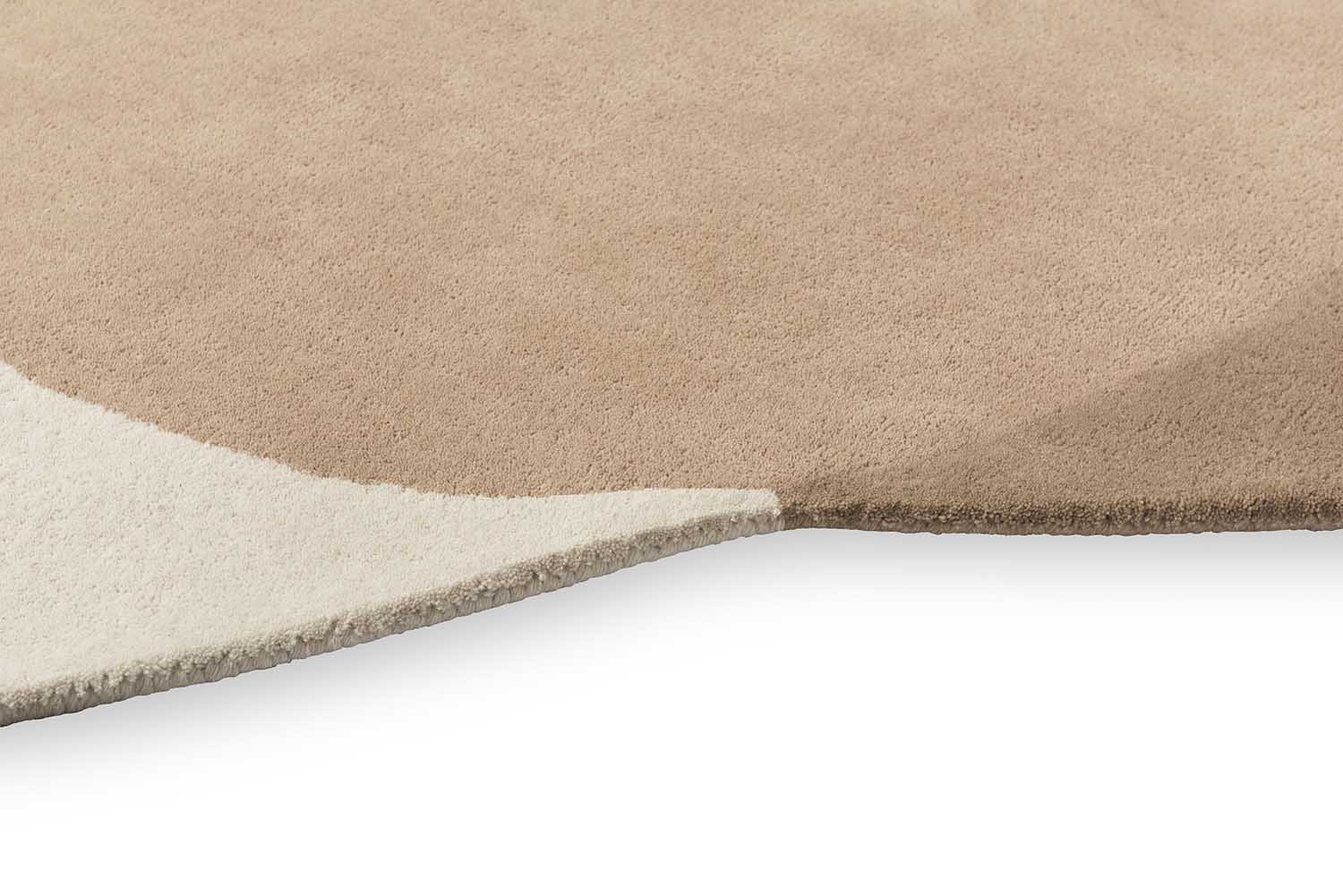 DYWAN Element Arp Natural o nieregularnym kształcie, beżowa kolorystyka, designerski styl, do salonu DYWAN Element Arp Natural o nieregularnym kształcie, beżowa kolorystyka, designerski styl, do salonu