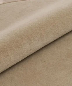 DYWAN Shapes Lake Beige o nieregularnym kształcie przypominającym jezioro i beżowej kolorystyce, designerski styl, piękny