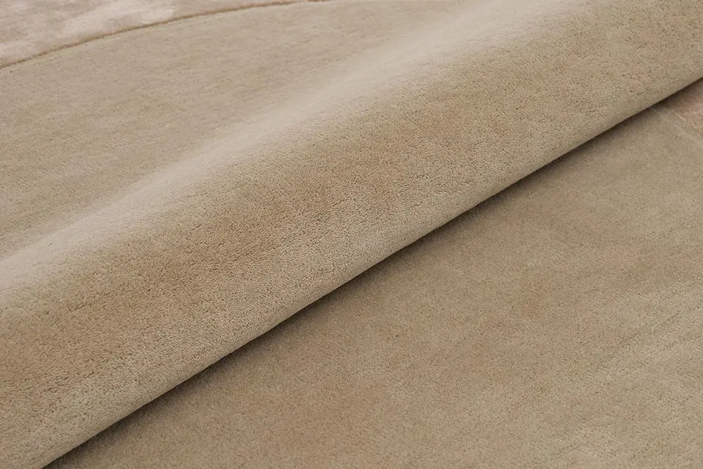 DYWAN Shapes Lake Beige o nieregularnym kształcie przypominającym jezioro i beżowej kolorystyce, designerski styl, piękny DYWAN Shapes Lake Beige o nieregularnym kształcie przypominającym jezioro i beżowej kolorystyce, designerski styl, piękny