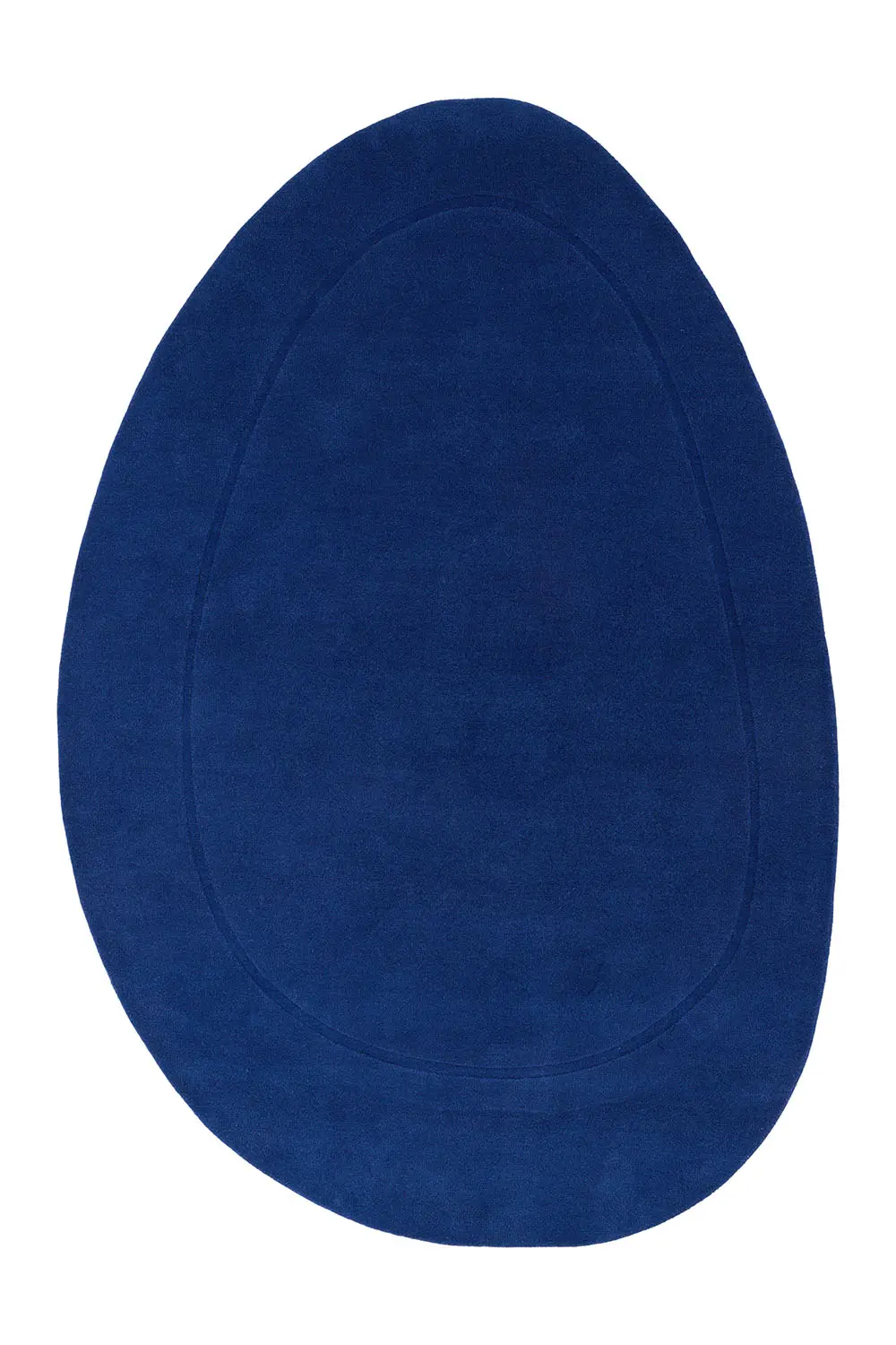 DYWAN Shapes Lake Blue o nieregularnym kształcie przypominającym jezioro i niebieskiej kolorystyce, designerski styl DYWAN Shapes Lake Blue o nieregularnym kształcie przypominającym jezioro i niebieskiej kolorystyce, designerski styl