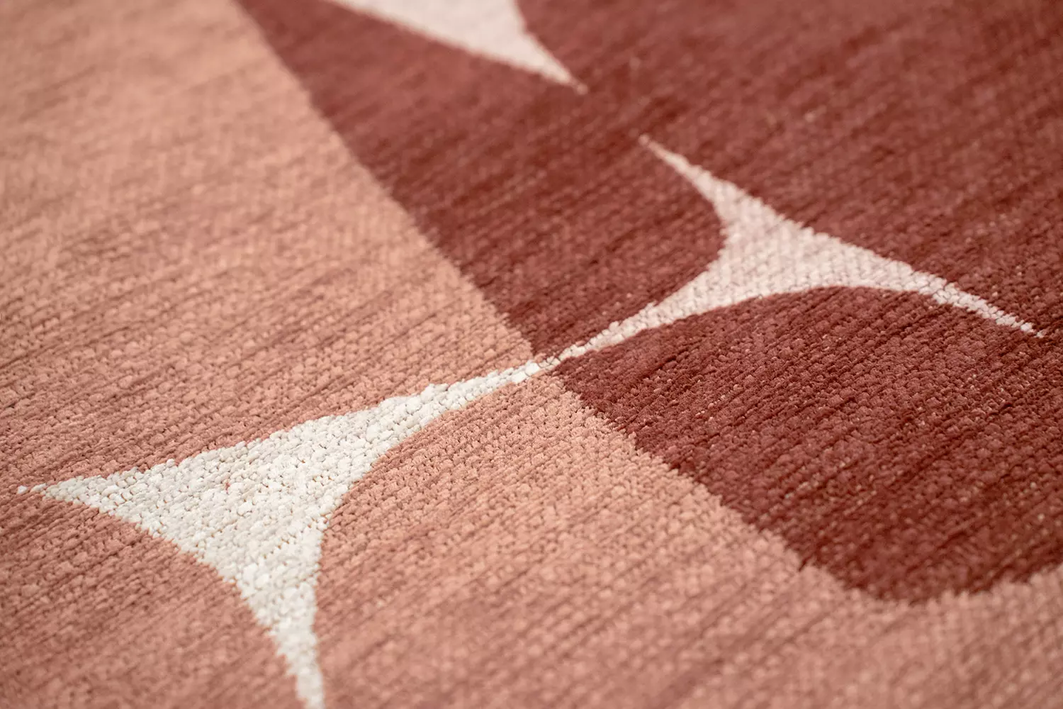 DYWAN Stones Cherry Mocha prostokątny, czerwono-różowa kolorystyka kolorystyka, nowoczesny wzór, wyjątkowy