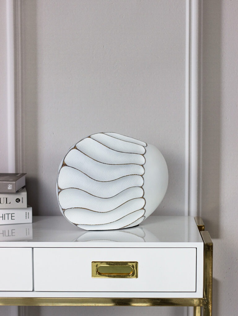 WAZON DEKORACYJNY biało-brązowy, kształt fali piasku, nowoczesny design, mały, piękny