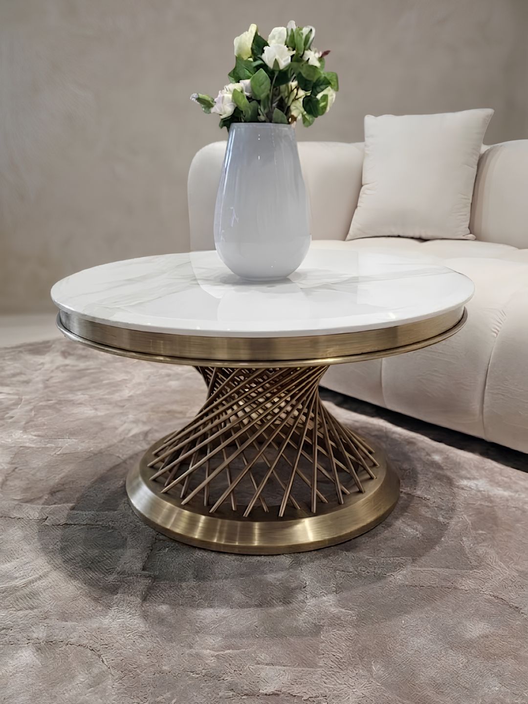 STOLIK KAWOWY Emporio Brass Fosco, okrągły, blat ze sztucznego marmuru, zakręcona, designerska podstawa w kolorze szczotkowanego mosiądzu, klasyczny glamour - 80 cm STOLIK KAWOWY Emporio Brass Fosco, okrągły, blat ze sztucznego marmuru, zakręcona, designerska podstawa w kolorze szczotkowanego mosiądzu, klasyczny glamour - 80 cm