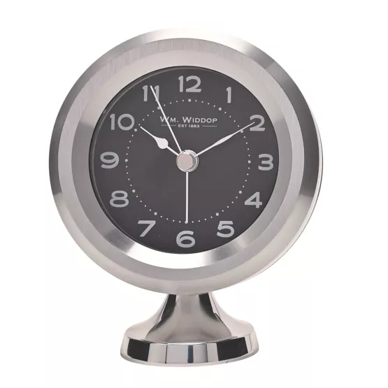 ZEGAR STOJĄCY ze srebrną ramą, czarna tarcz z cyframi arabskimi, wbudowana funkcja budzika, nowoczesny styl