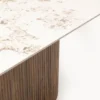 STÓŁ JADALNIANY Ruben o owalnym kształcie, ryflowana, brązowa podstawa, ceramiczny blat, nowoczesny styl, wyjątkowy